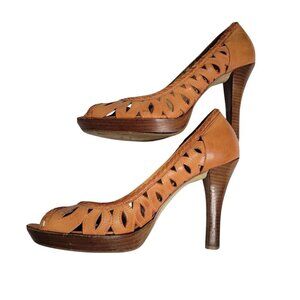 GUESS Womens Tan Peep-Toe Leather Cutout High‎ Heels 9 cogniac sexy Designer